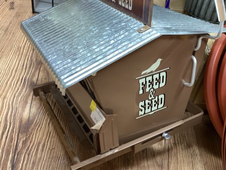 *RUSTIC FARM FEEDER-RED Sale